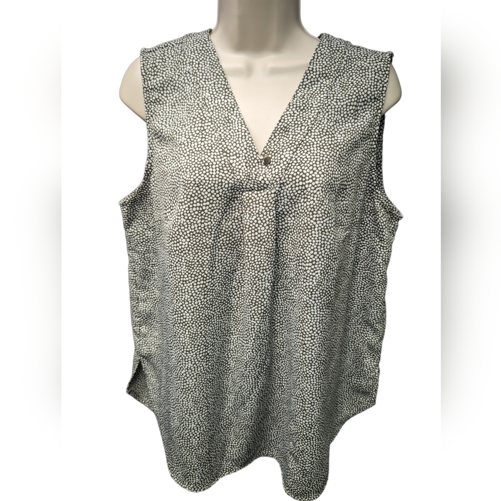 Liz Claiborne Chiffon Sleeveless V Neck Top Sz L